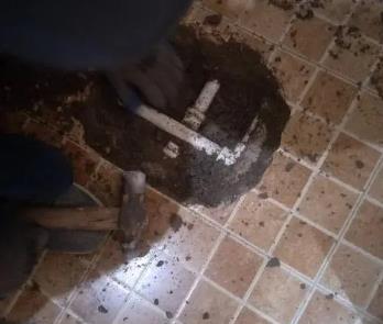渝水卫生间漏水维修公司为您分享下卫生间渗水如何处理及注意事项